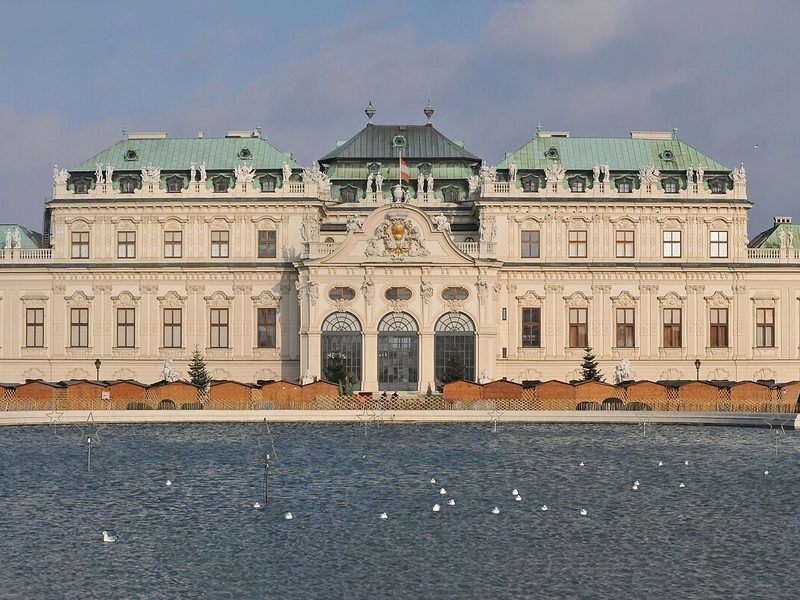 Christmas market in front of the Upper Belvedere